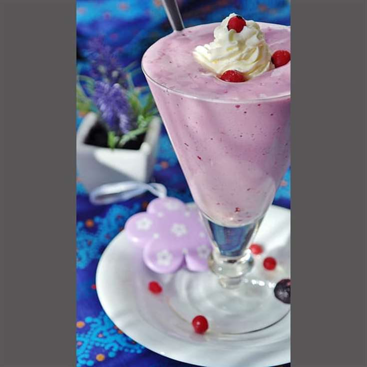 Delicious Recipes Milk & Ice Cream Smoothie